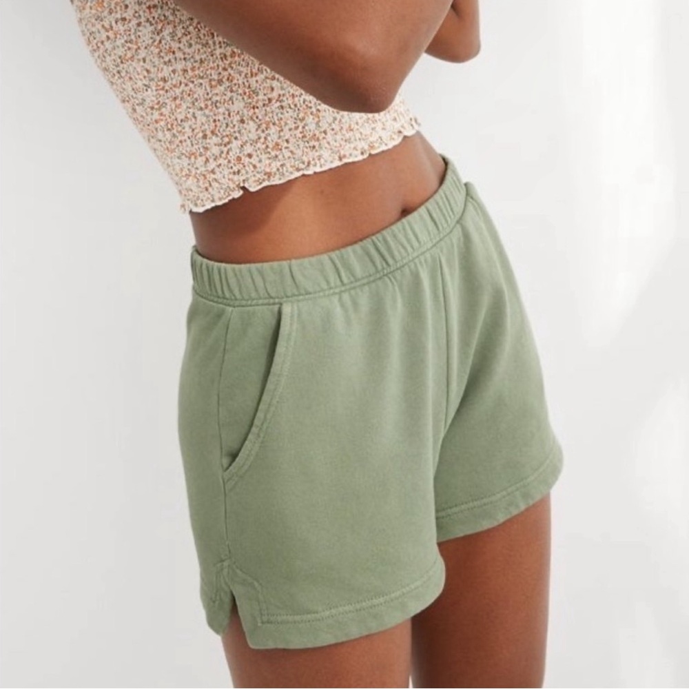 Aerie Green Weekend High Waisted Short Size M